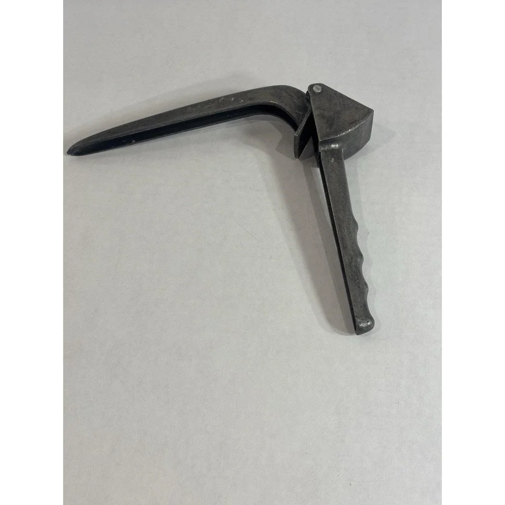 Vintage 1970s Aluminum Garlic Press Crusher 6